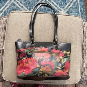 Patricia Nash floral leather handbag. High QUALTY. Clean used condition. Purse.
